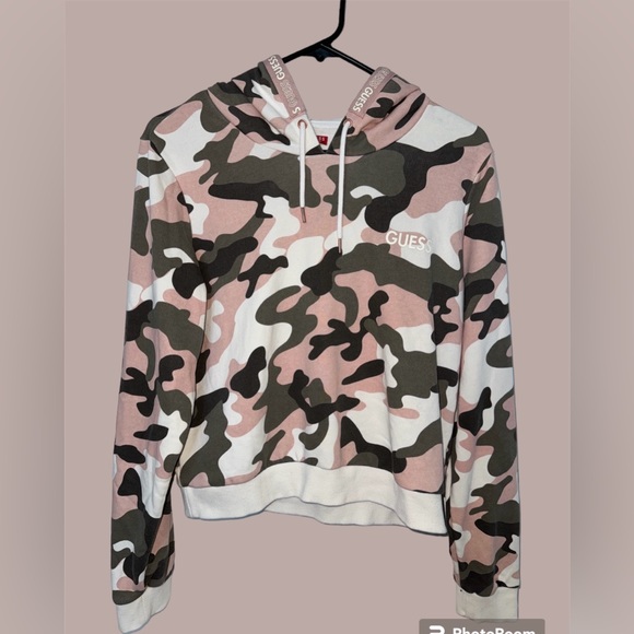 Guess hoodie top ( fit M-L ) - Picture 3 of 7